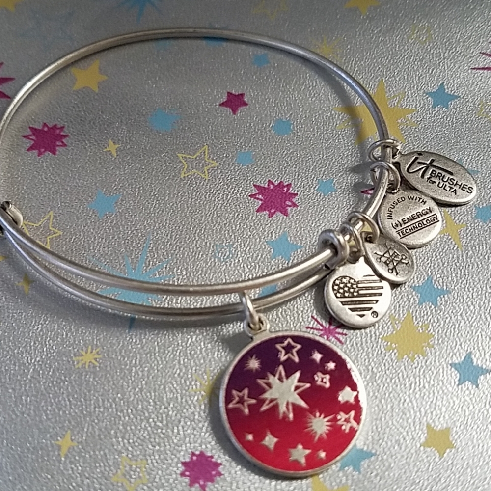 NWOT Alex and Ani Bracelet with Cosmetic Bag
